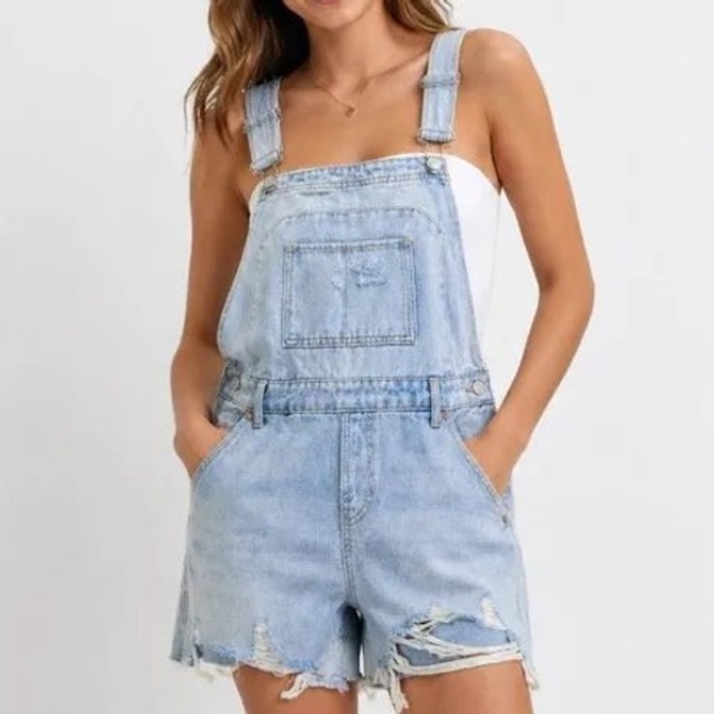 Wild Fable Light Wash Distressed Denim Shortalls Bib Overalls Frayed Hem Medium